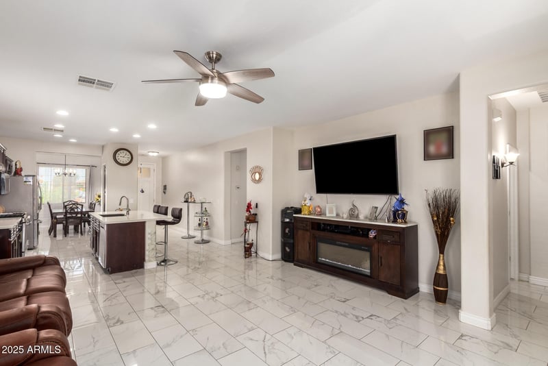 205 107th Dr, Avondale, AZ 85323
