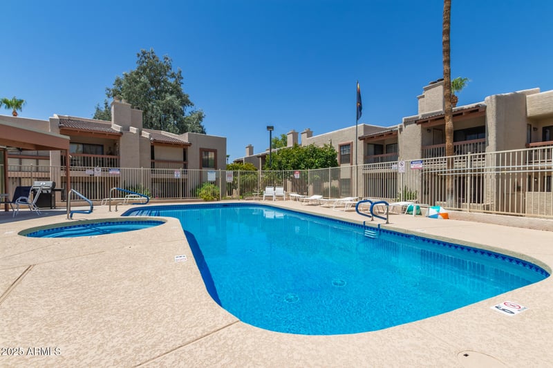 205 74th St #151, Mesa, AZ 85207