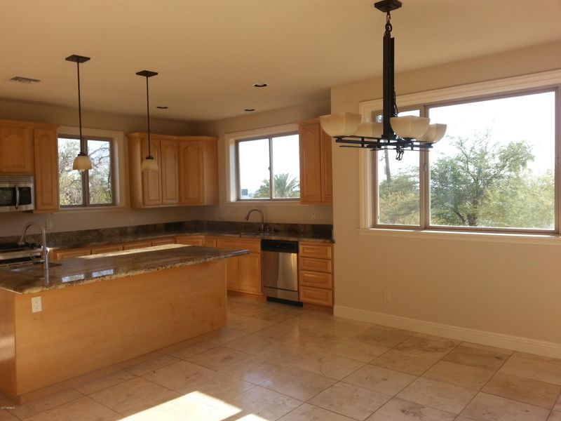 205 E Foothill Dr, Phoenix, AZ 85020