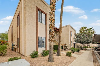 205 74th St #112, Mesa, AZ 85207