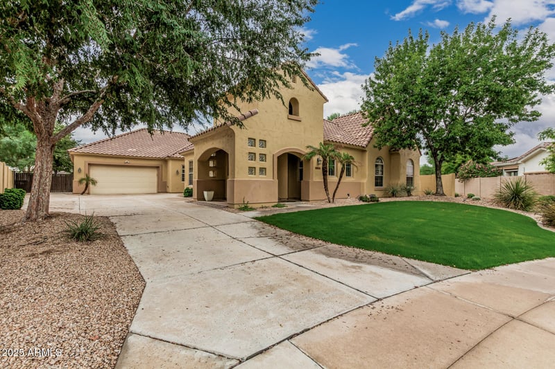 2050 144th Dr, Goodyear, AZ 85395