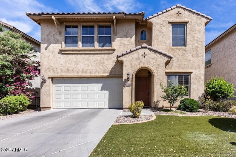 2050 Davis Rd, Phoenix, AZ 85023