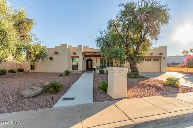 2051 Vaughn St, Tempe, AZ 85283