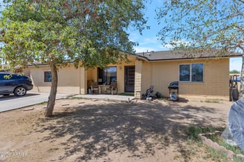 2052 51st Dr, Phoenix, AZ 85035
