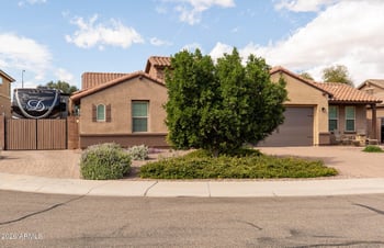 2052 Navajo Ct, Chandler, AZ 85286