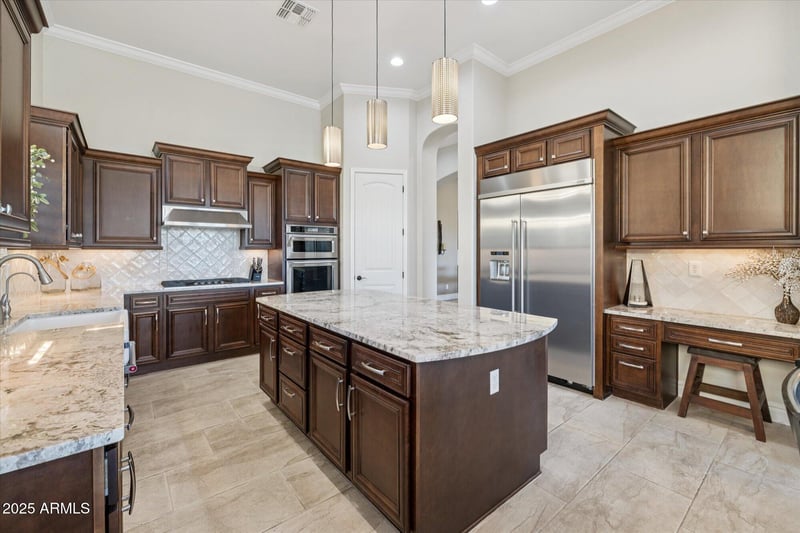 2052 Steele Cir, Mesa, AZ 85207