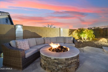 2052 Steele Cir, Mesa, AZ 85207