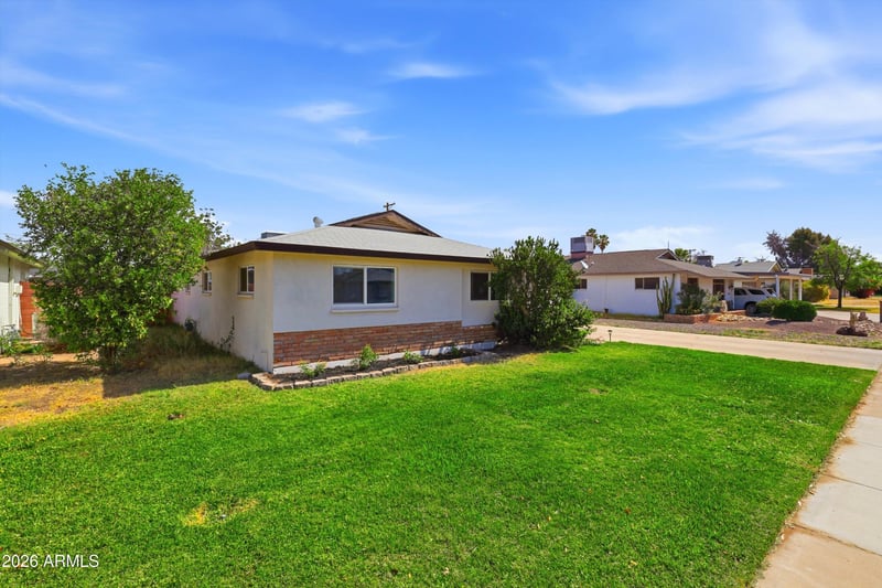 2052 W Marlette Ave, Phoenix, AZ 85015