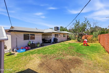 2052 W Marlette Ave, Phoenix, AZ 85015