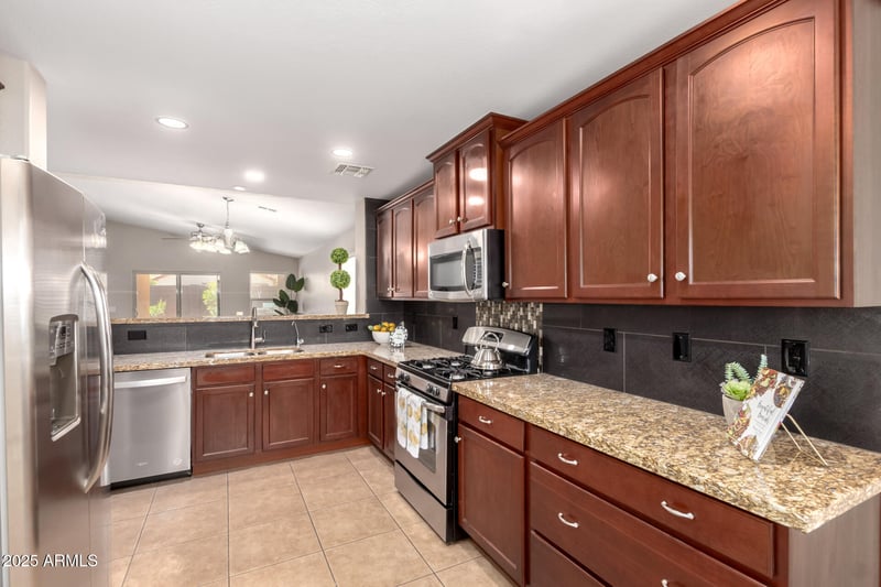 2053 Saddlebrook Ct, Gilbert, AZ 85298