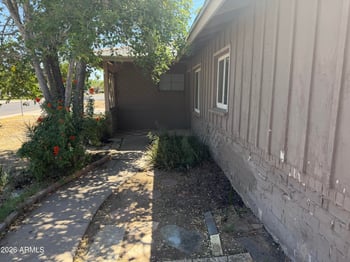 2053 Hazelwood St, Phoenix, AZ 85015