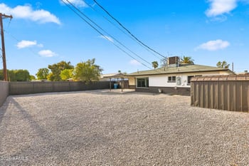 2053 W Hazelwood St, Phoenix, AZ 85015