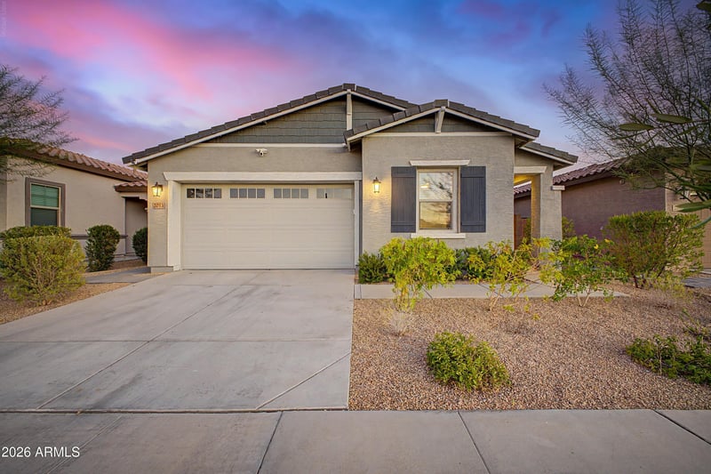 2053 Lonesome Trl, Phoenix, AZ 85085
