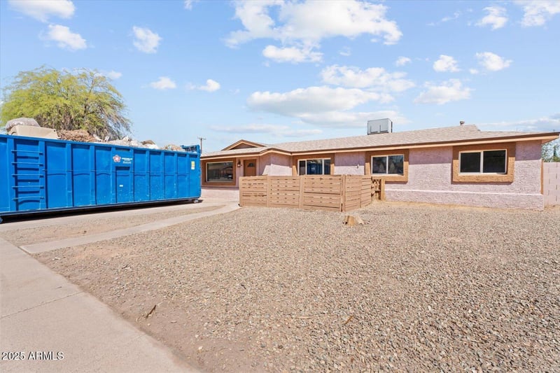 2054 Chambers St, Phoenix, AZ 85041