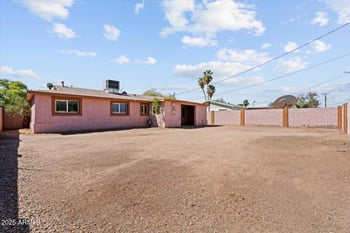2054 Chambers St, Phoenix, AZ 85041