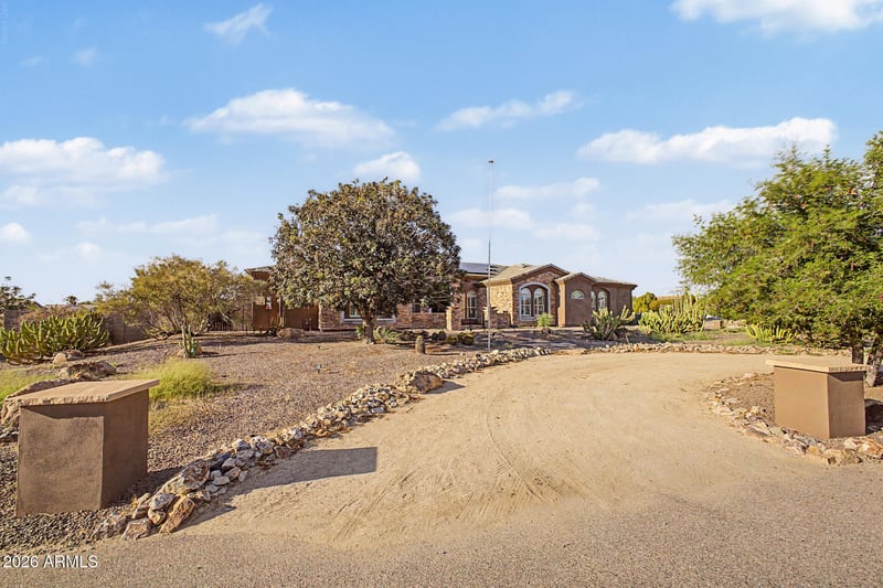 20548 E Navajo Dr, Queen Creek, AZ 85142