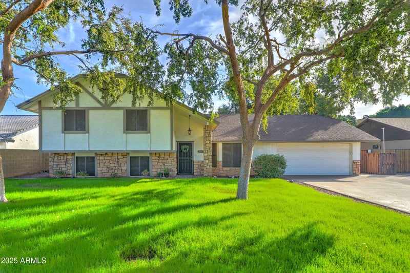 2057 Ashbrook Cir, Mesa, AZ 85213