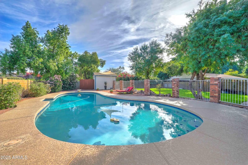 2057 Ashbrook Cir, Mesa, AZ 85213