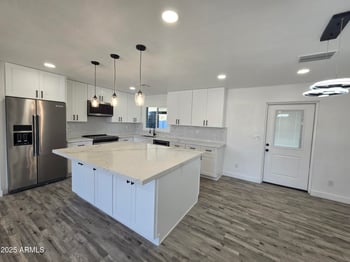 206 Manhatton Dr, Tempe, AZ 85282