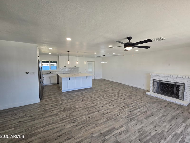 206 Manhatton Dr, Tempe, AZ 85282