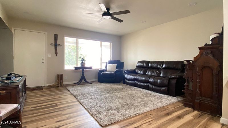 206 N 58th Pl, Mesa, AZ 85205