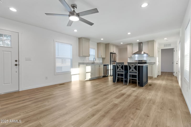 2060 Center St #329, Mesa, AZ 85201