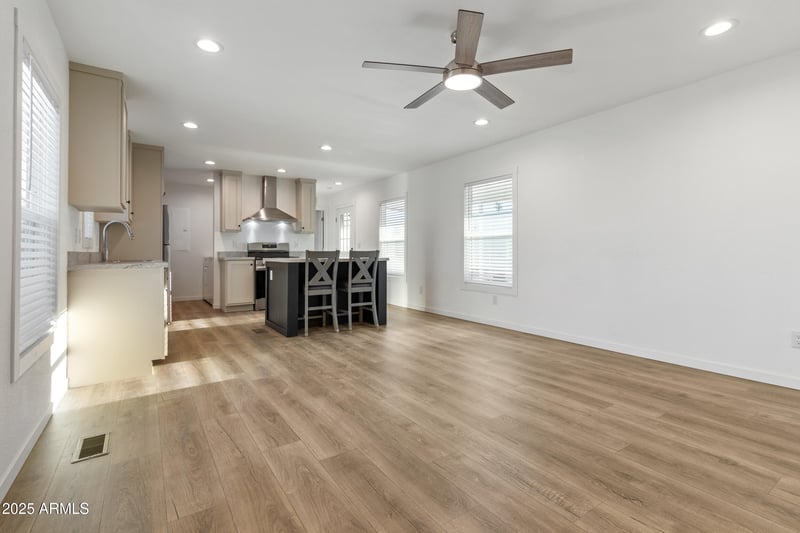 2060 Center St #329, Mesa, AZ 85201