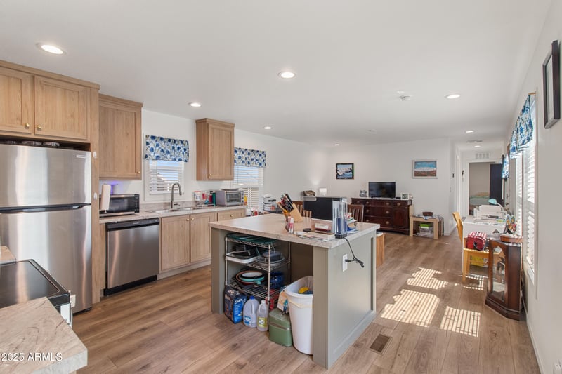 2060 N Center St #183, Mesa, AZ 85201