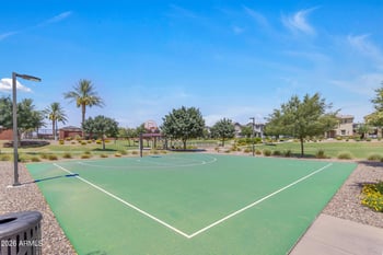 2060 Agnes Ln, Gilbert, AZ 85295