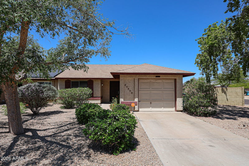 20606 31st Dr, Phoenix, AZ 85027