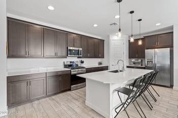 2061 Lonesome Trl, Phoenix, AZ 85085