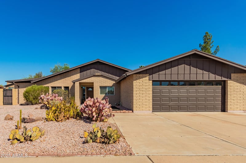 2061 Rogers St, Mesa, AZ 85202