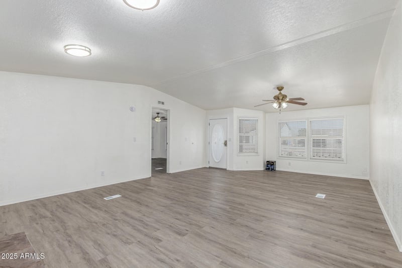 20612 36th Ave, Glendale, AZ 85308