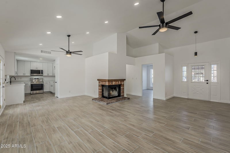 20614 4th Ave, Phoenix, AZ 85027