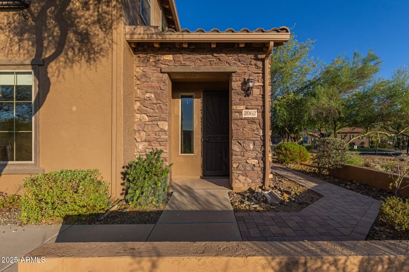 2062 Roy Rogers Rd, Phoenix, AZ 85085