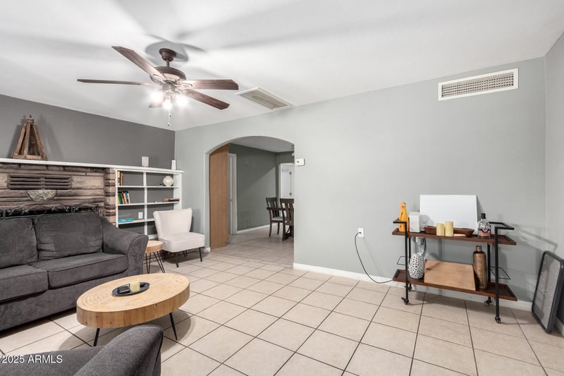 2064 2nd St, Mesa, AZ 85201