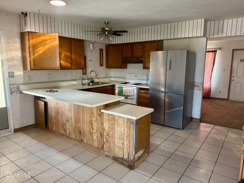 2064 Camino Cir, Mesa, AZ 85201