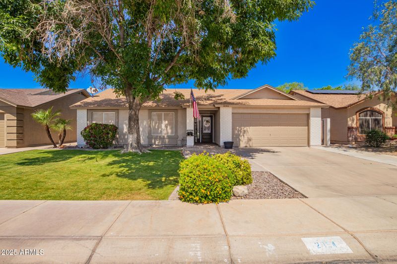2064 E Devon Rd, Gilbert, AZ 85296