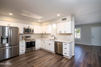 2064 Farnsworth Dr #109, Mesa, AZ 85209