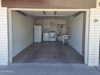 2064 Farnsworth Dr #25, Mesa, AZ 85209