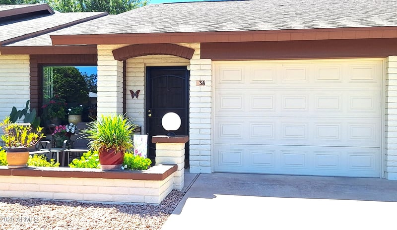 2064 Farnsworth Dr #38, Mesa, AZ 85209