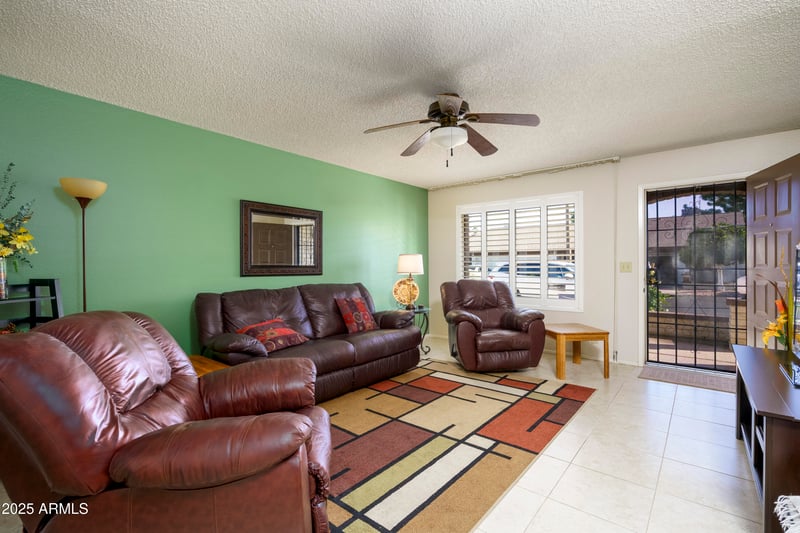 2064 Farnsworth Dr #73, Mesa, AZ 85209