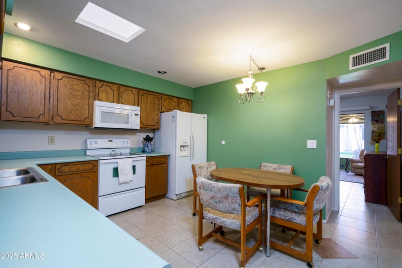 2064 Farnsworth Dr #73, Mesa, AZ 85209