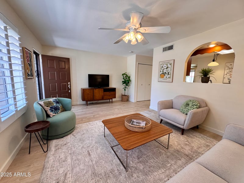 2064 Farnsworth Dr #93, Mesa, AZ 85209