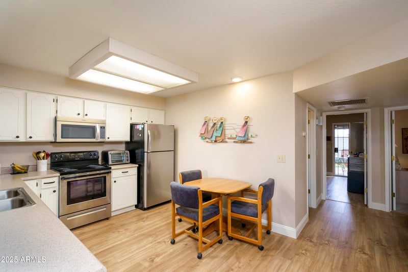 2064 Farnsworth Dr #98, Mesa, AZ 85209