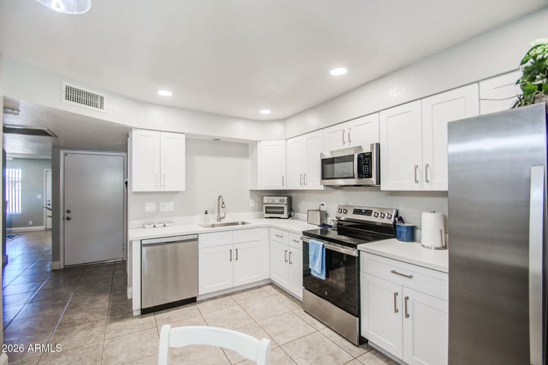 2064 Farnsworth Dr #43, Mesa, AZ 85209