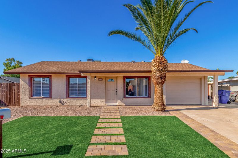 2064 W Camino Cir, Mesa, AZ 85201