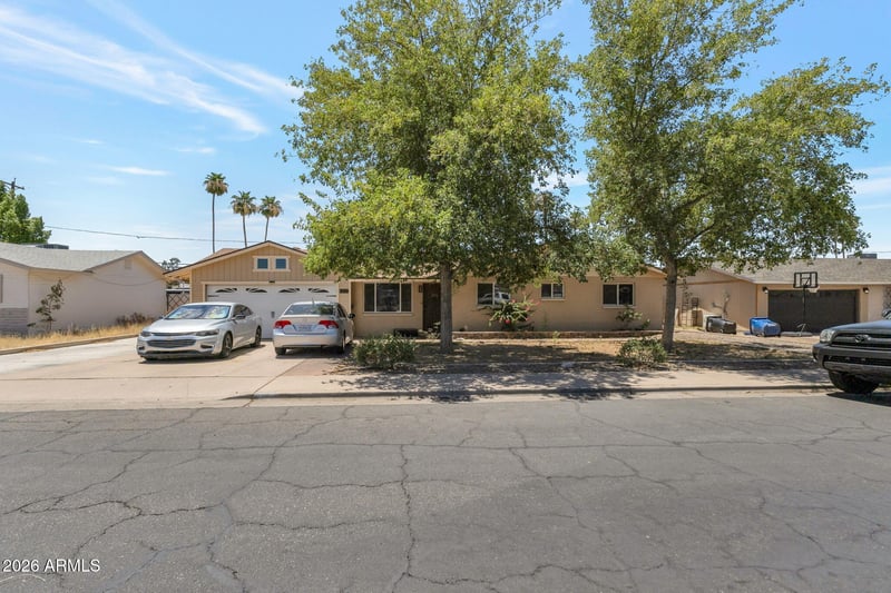 2065 E 3rd Dr, Mesa, AZ 85204