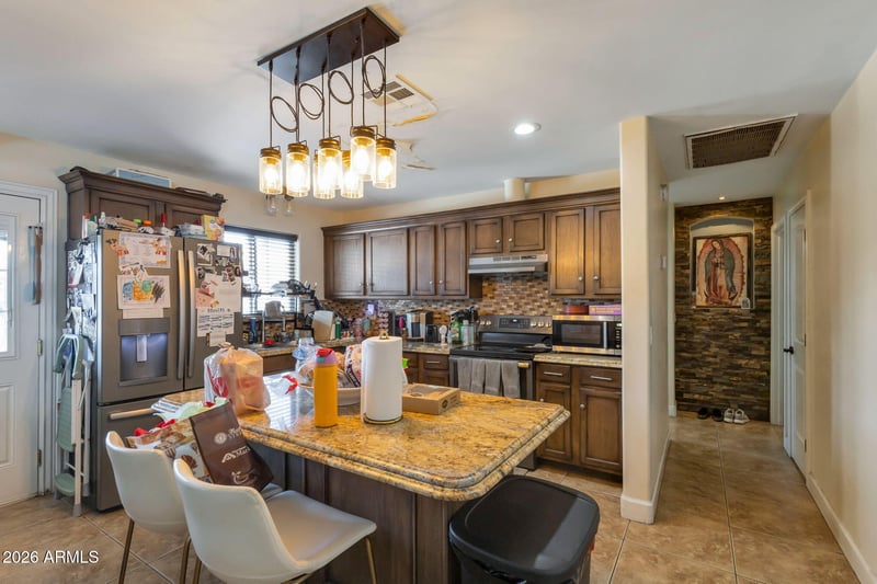 2065 E 3rd Dr, Mesa, AZ 85204