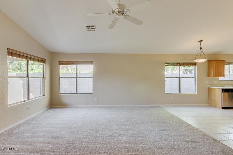 2065 W Harbour Dr, Chandler, AZ 85248